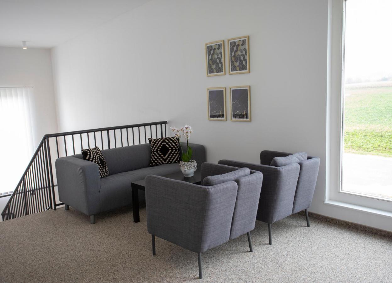 B Home Apart Hotel By Alpha Bogen Bagian luar foto