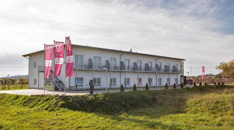 B Home Apart Hotel By Alpha Bogen Bagian luar foto