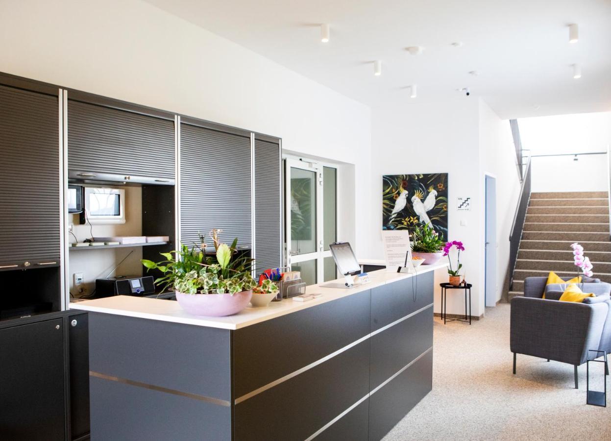 B Home Apart Hotel By Alpha Bogen Bagian luar foto